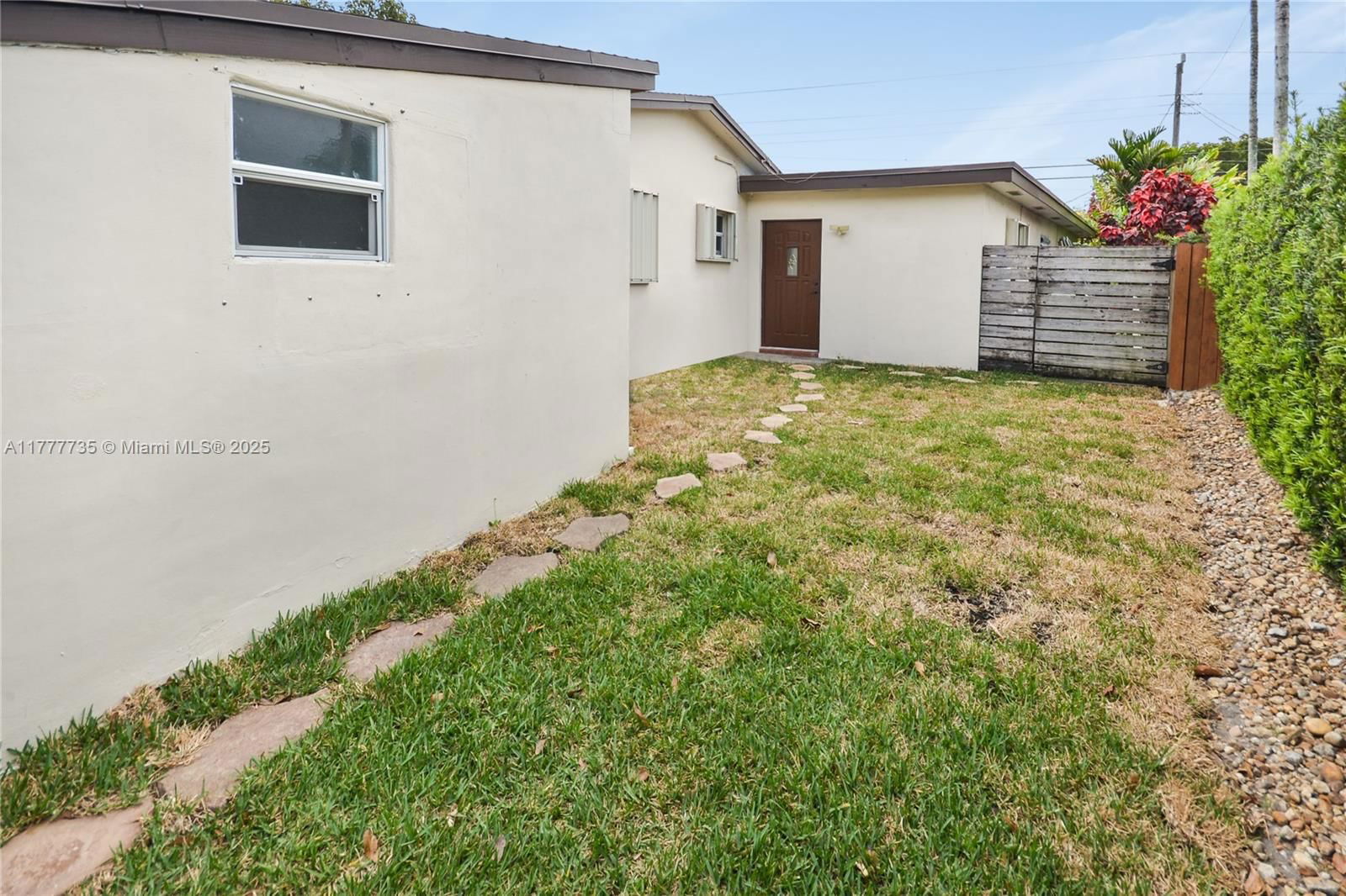 Real estate property located at 6550 8th St, Broward, Boulevard Heights Sec Ten, Pembroke Pines, FL