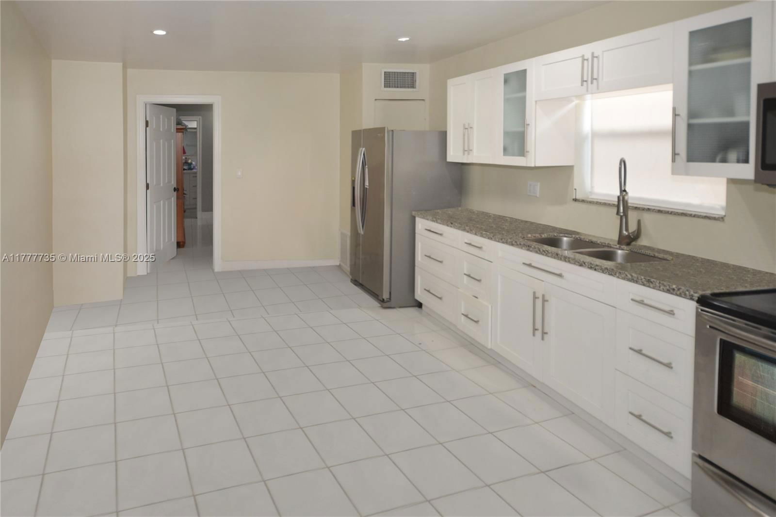 Real estate property located at 6550 8th St, Broward, Boulevard Heights Sec Ten, Pembroke Pines, FL