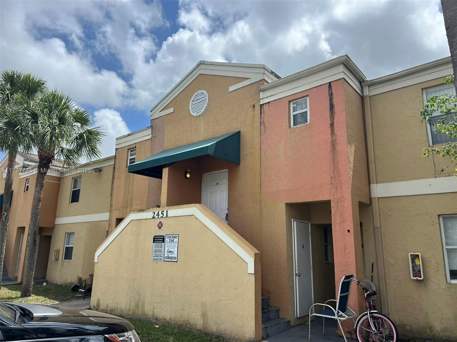 Real estate property located at 2451 56th Ave #1-204, Broward, Villas At Circles Edge Co, Lauderhill, FL