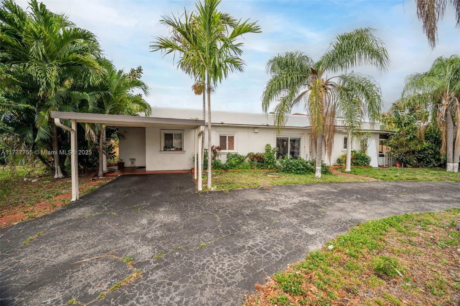 Real estate property located at 660 10th Pl, Miami-dade, Sun-tan Village Sec 3, Hialeah, FL