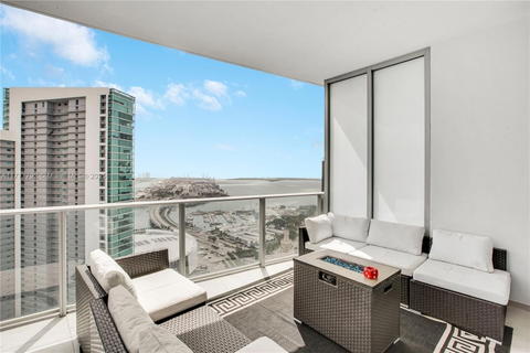 Real estate property located at 851 1st Avenue #4207, Miami-dade, Paramount Miami Worldcent, Miami, FL