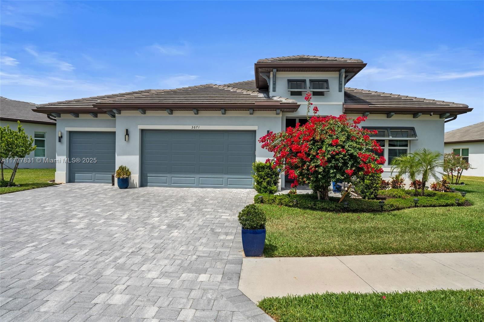Real estate property located at 3671 Sapphire Cove, Collier, Estilo Acres Lot 32, Naples, FL