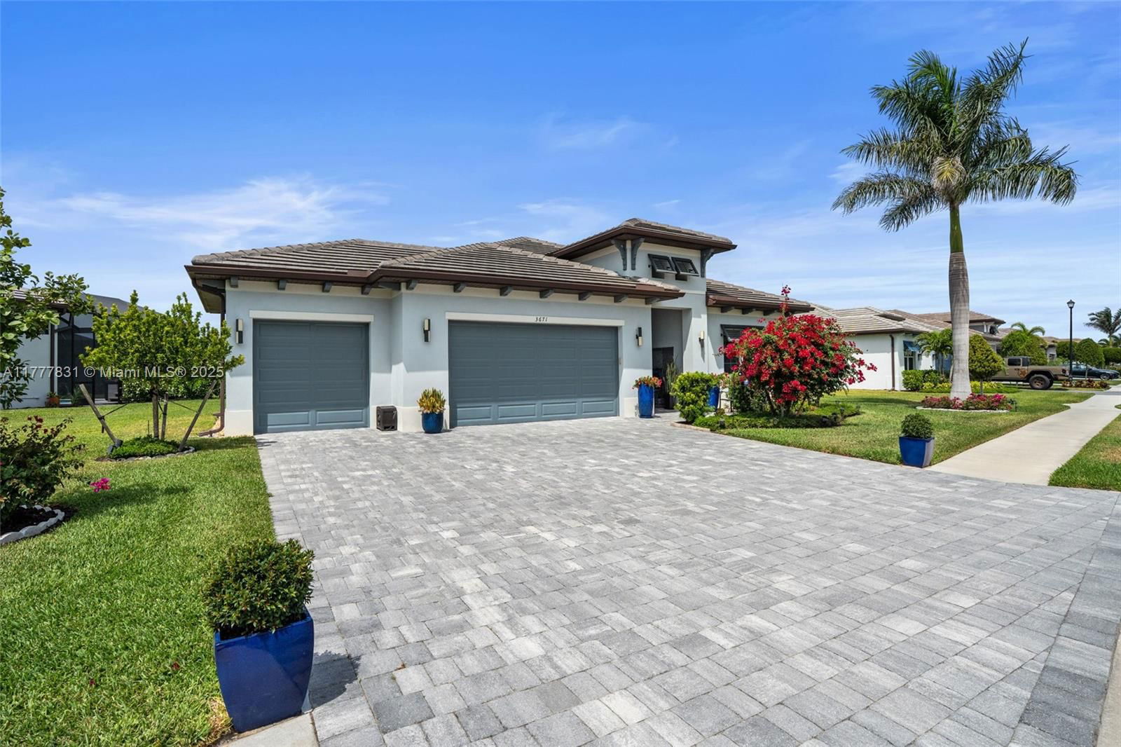 Real estate property located at 3671 Sapphire Cove, Collier, Estilo Acres Lot 32, Naples, FL