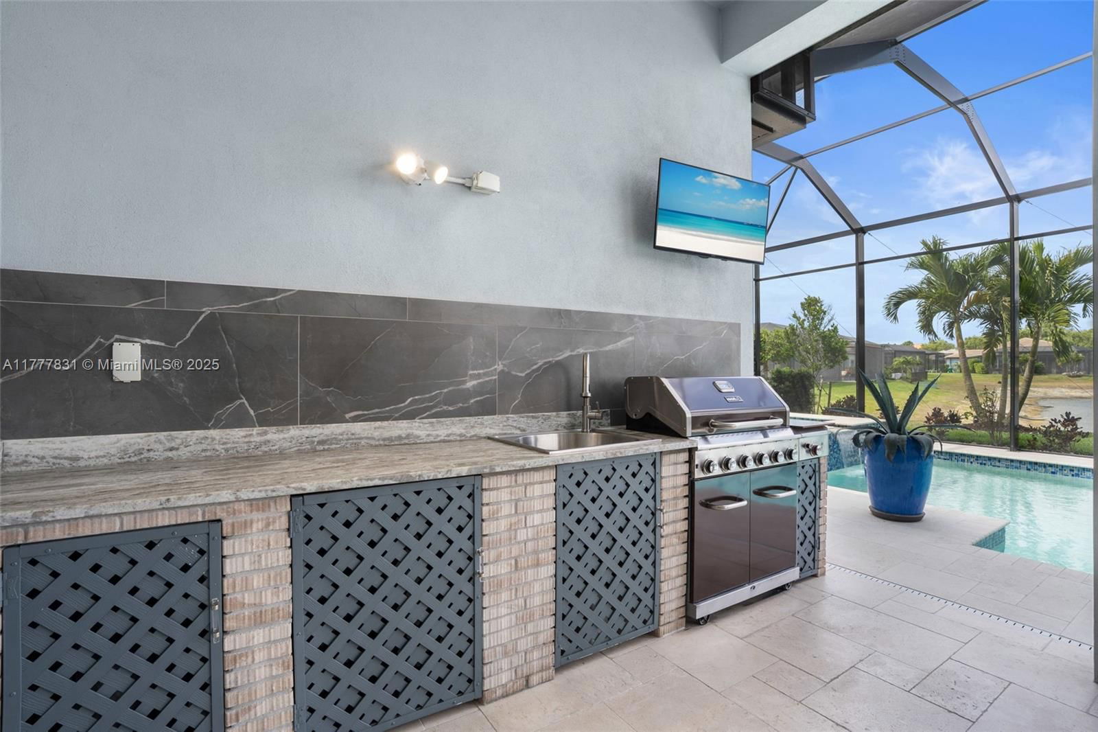 Real estate property located at 3671 Sapphire Cove, Collier, Estilo Acres Lot 32, Naples, FL