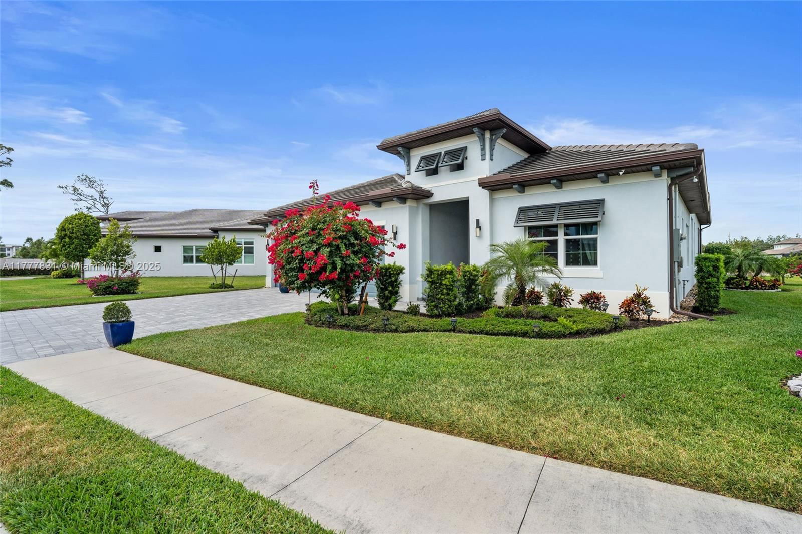 Real estate property located at 3671 Sapphire Cove, Collier, Estilo Acres Lot 32, Naples, FL