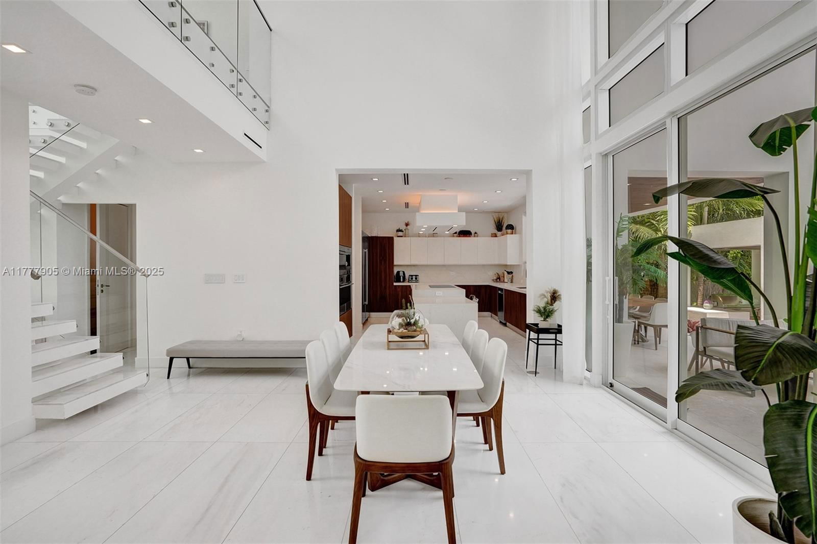 Real estate property located at 201 Buttonwood Dr, Miami-dade, Tropical Isle Homes Sub 4, Key Biscayne, FL