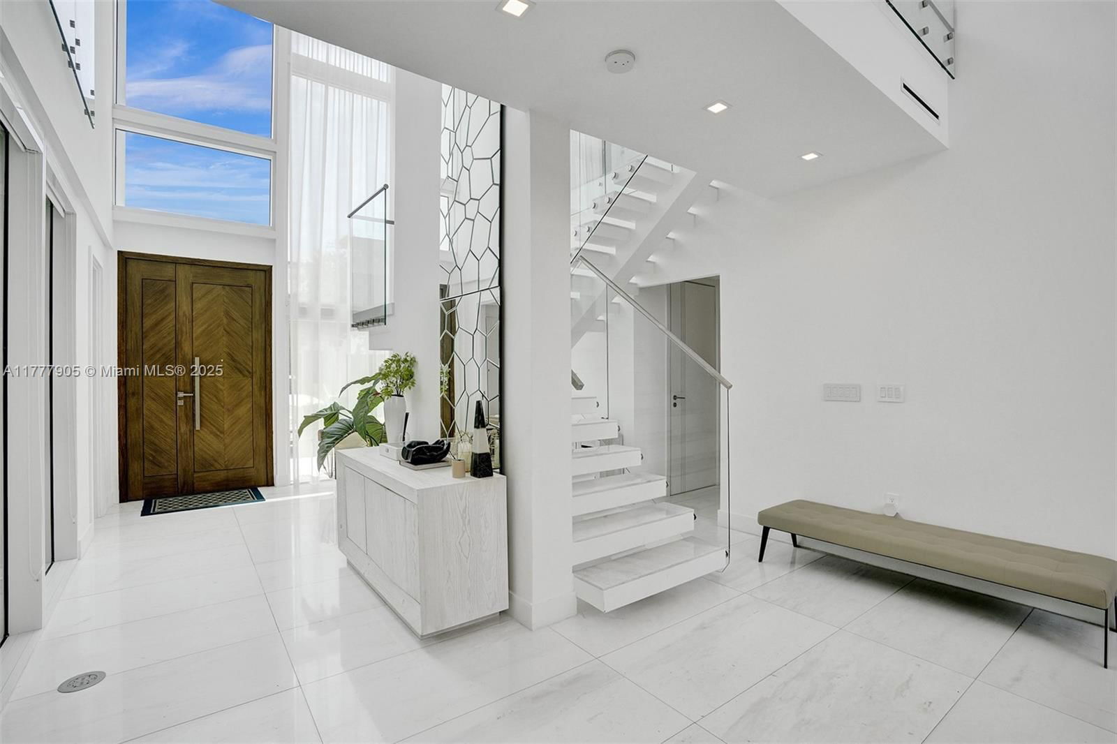 Real estate property located at 201 Buttonwood Dr, Miami-dade, Tropical Isle Homes Sub 4, Key Biscayne, FL
