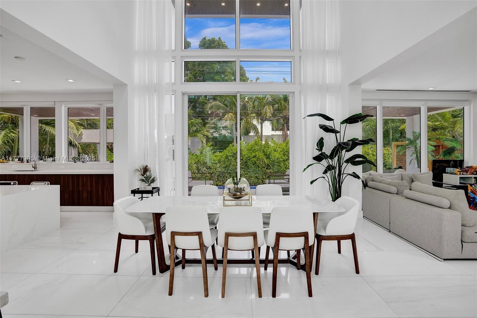 Real estate property located at 201 Buttonwood Dr, Miami-dade, Tropical Isle Homes Sub 4, Key Biscayne, FL
