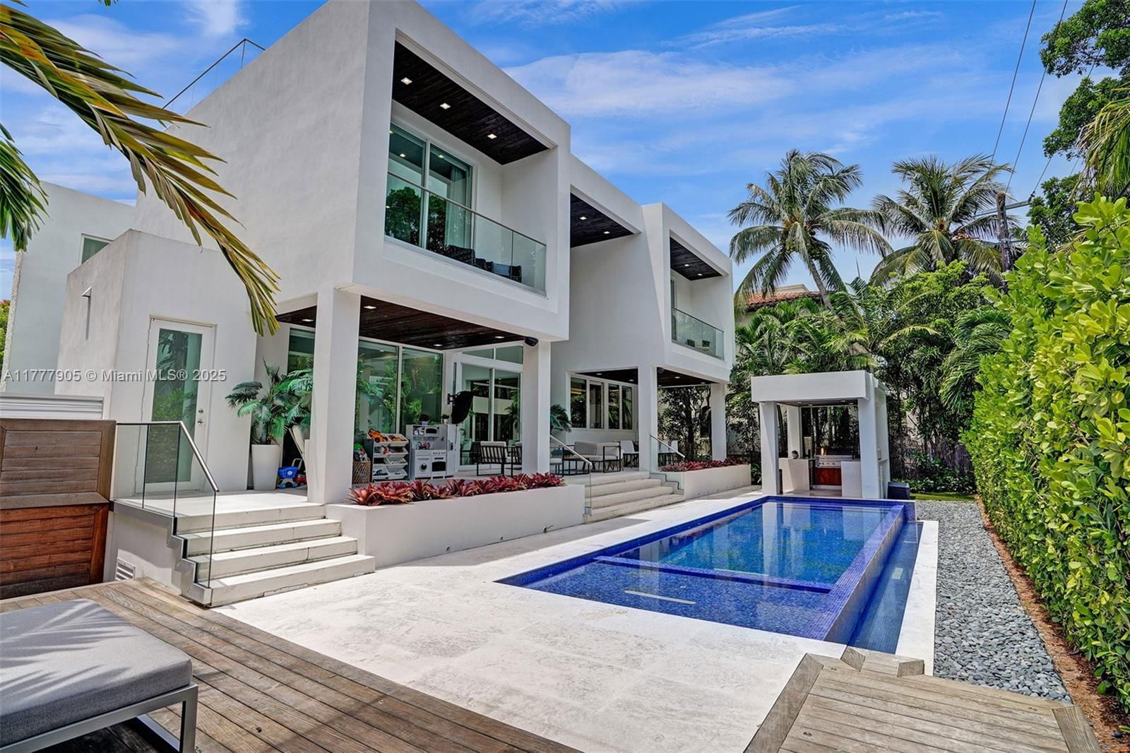 Real estate property located at 201 Buttonwood Dr, Miami-dade, Tropical Isle Homes Sub 4, Key Biscayne, FL