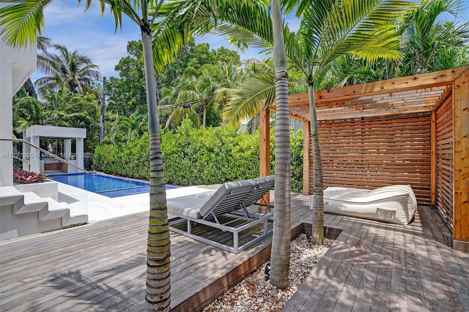 Real estate property located at 201 Buttonwood Dr, Miami-dade, Tropical Isle Homes Sub 4, Key Biscayne, FL