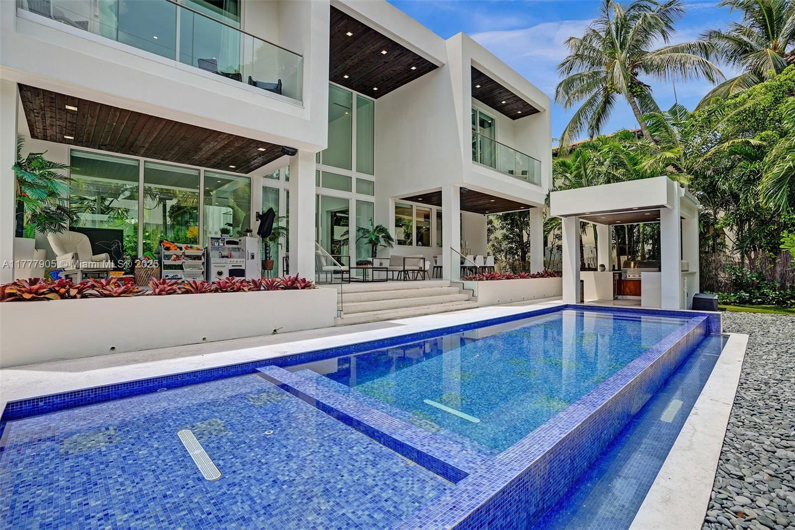 Real estate property located at 201 Buttonwood Dr, Miami-dade, Tropical Isle Homes Sub 4, Key Biscayne, FL