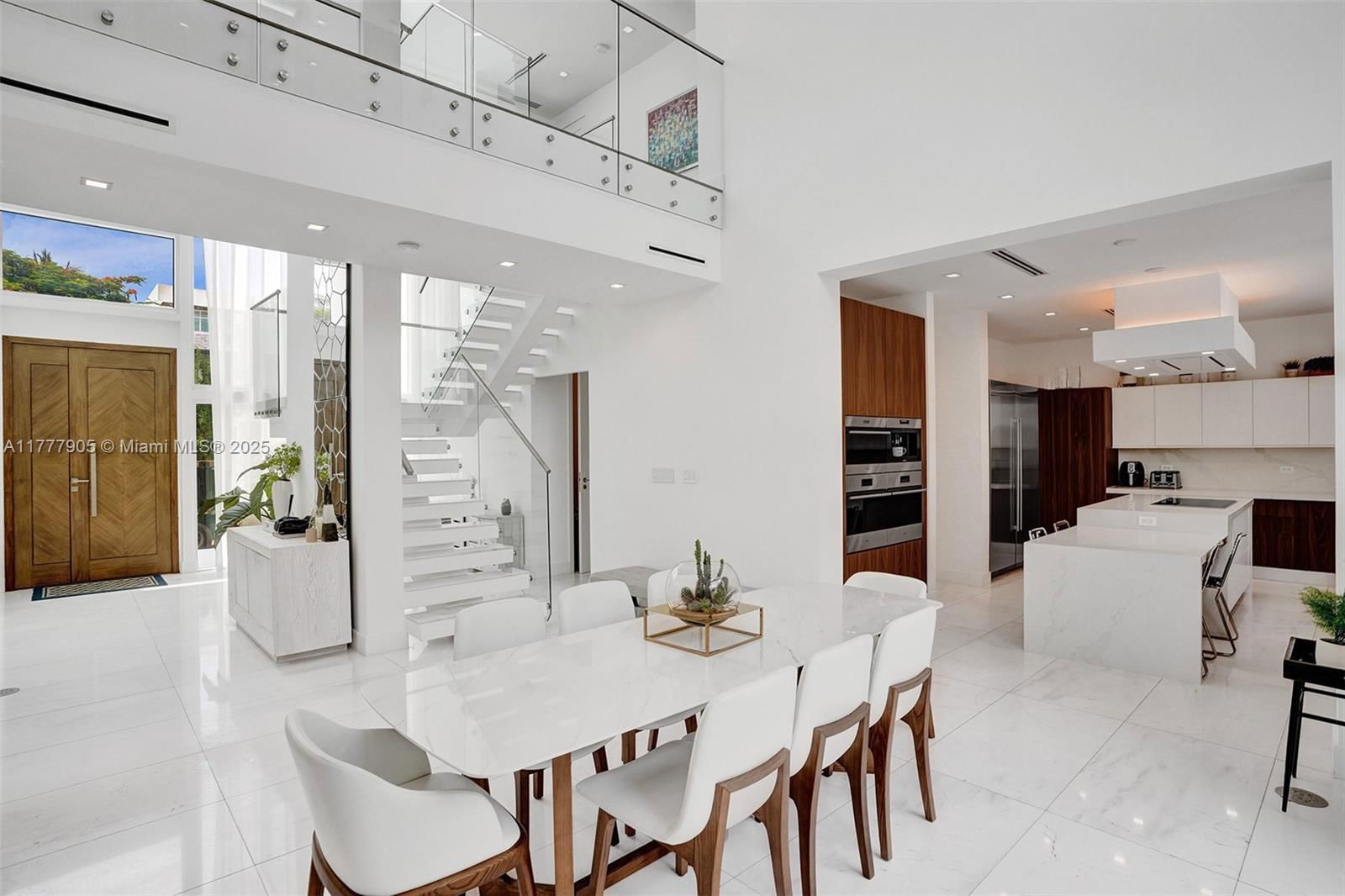 Real estate property located at 201 Buttonwood Dr, Miami-dade, Tropical Isle Homes Sub 4, Key Biscayne, FL