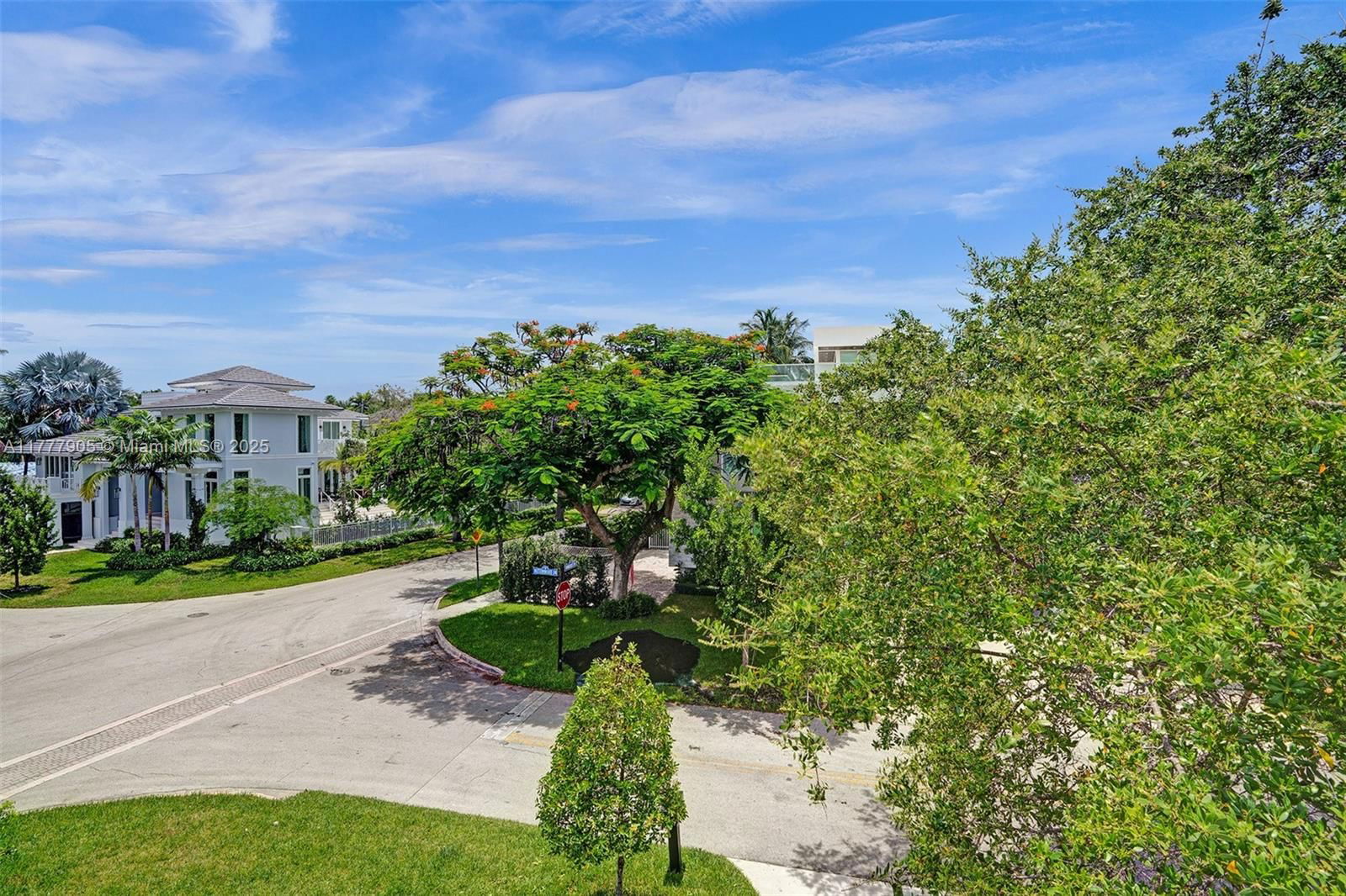 Real estate property located at 201 Buttonwood Dr, Miami-dade, Tropical Isle Homes Sub 4, Key Biscayne, FL