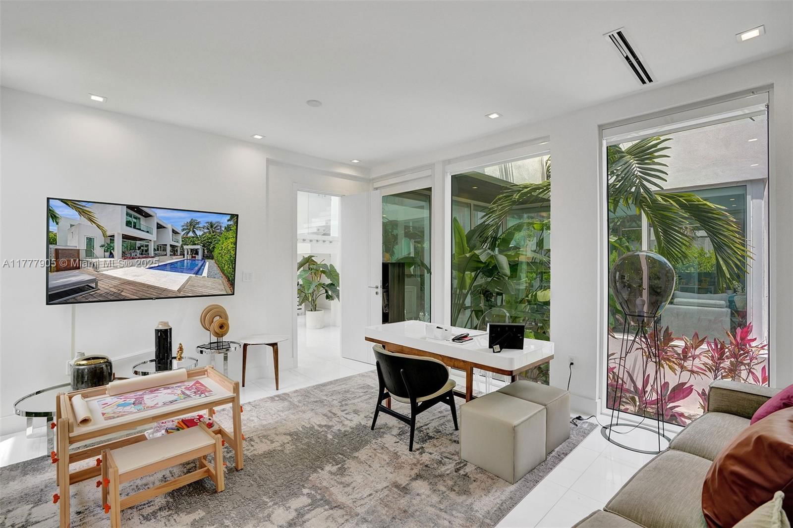 Real estate property located at 201 Buttonwood Dr, Miami-dade, Tropical Isle Homes Sub 4, Key Biscayne, FL