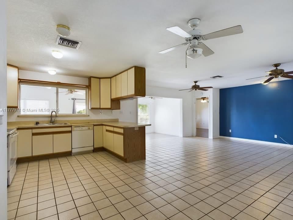 Real estate property located at 3611 19TH TERR, Okeechobee, Taylor Creek, Okeechobee, FL