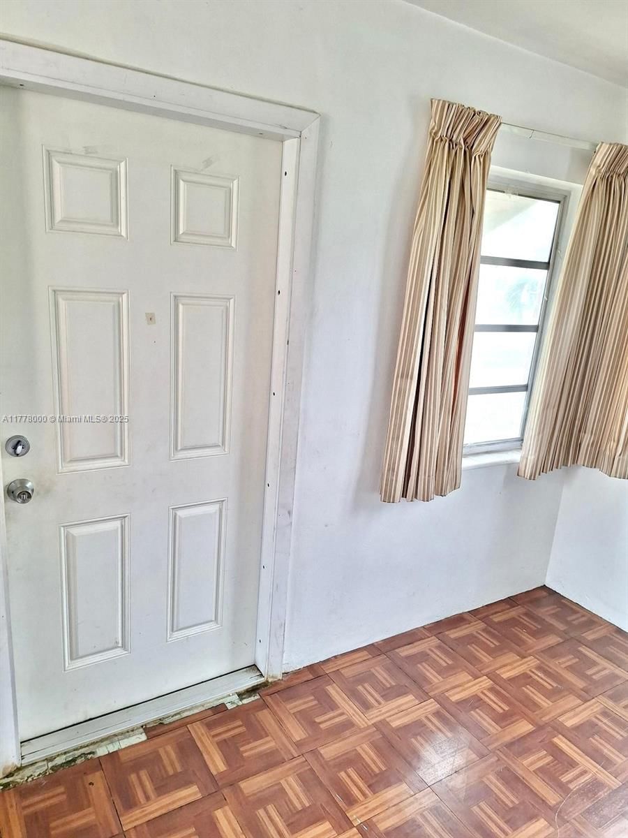 Real estate property located at 616 3rd Ct, Broward, Foster Park, Hallandale Beach, FL
