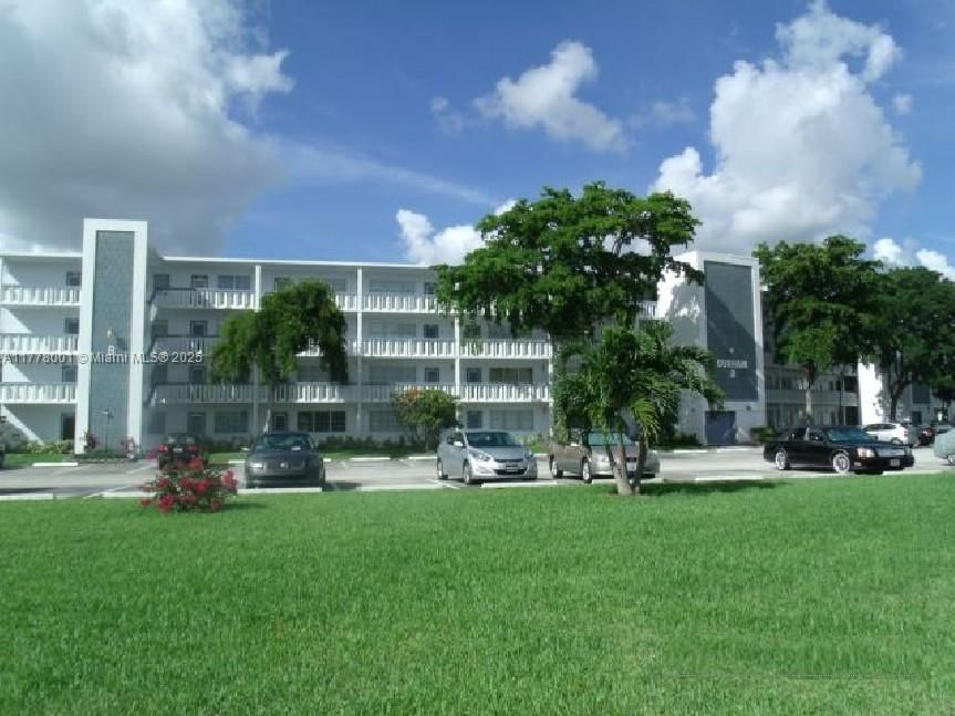 Real estate property located at 2031 Durham B #2031, Broward, Durham B Condo, Deerfield Beach, FL