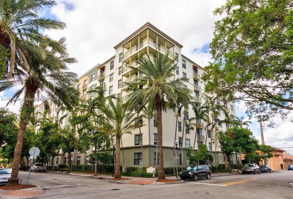 Real estate property located at 1900 Van Buren St #323B, Broward, Regent Park Condo, Hollywood, FL