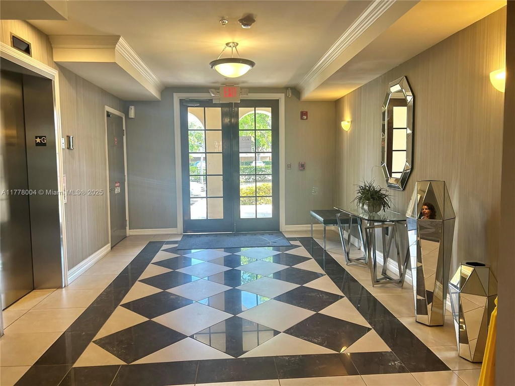 Real estate property located at 1900 Van Buren St #323B, Broward, Regent Park Condo, Hollywood, FL