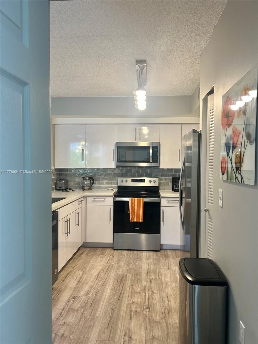Real estate property located at 1900 Van Buren St #323B, Broward, Regent Park Condo, Hollywood, FL