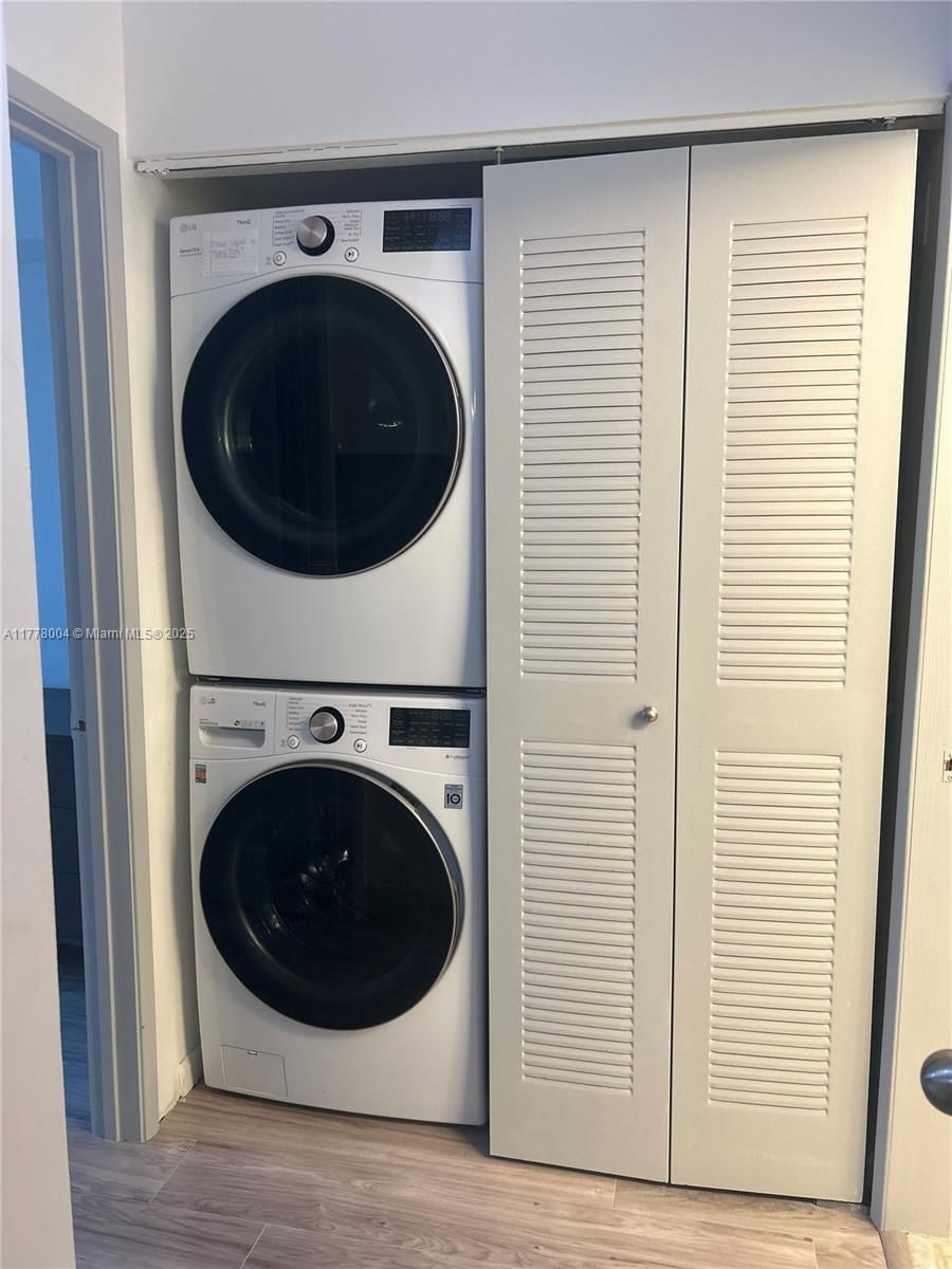 Real estate property located at 1900 Van Buren St #323B, Broward, Regent Park Condo, Hollywood, FL