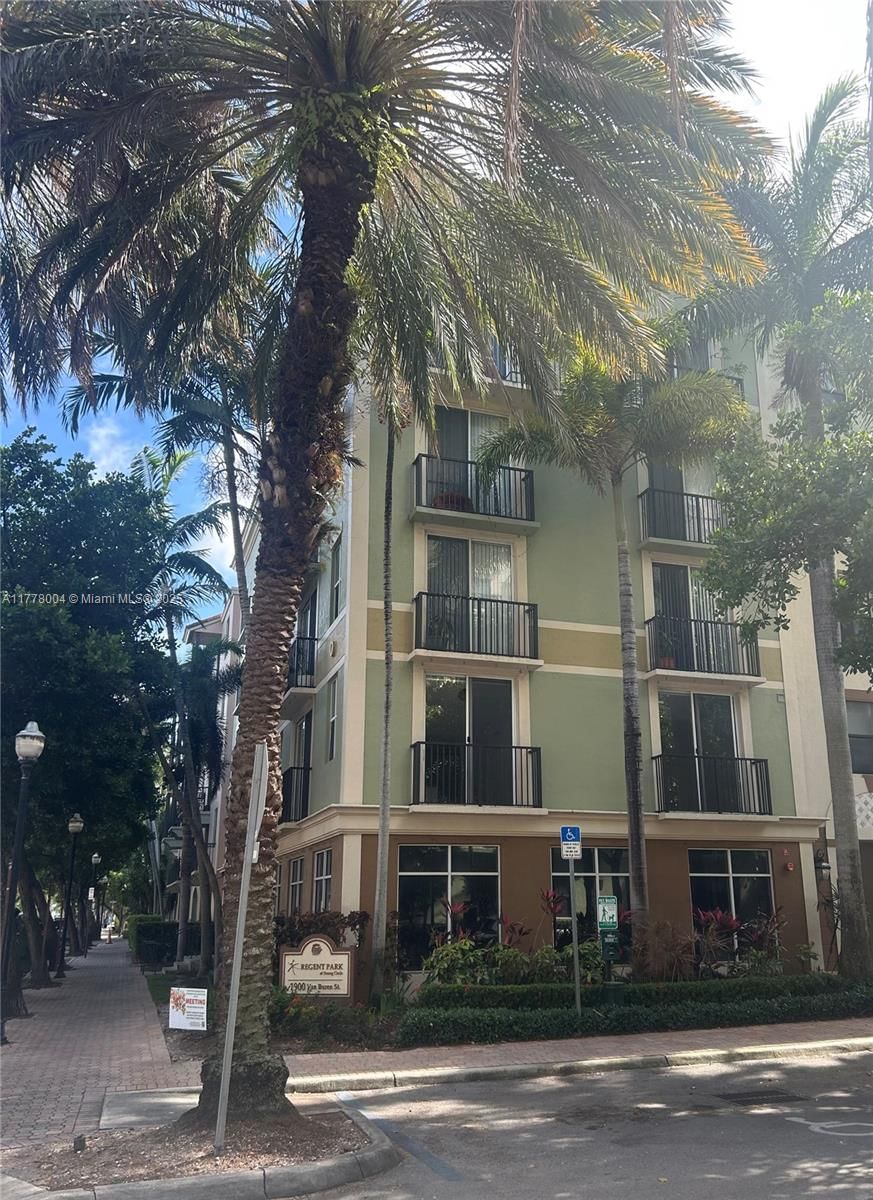 Real estate property located at 1900 Van Buren St #323B, Broward, Regent Park Condo, Hollywood, FL