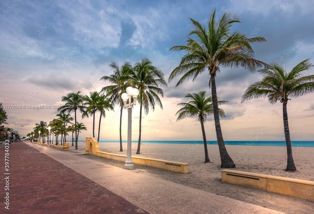 Real estate property located at 1900 Van Buren St #323B, Broward, Regent Park Condo, Hollywood, FL