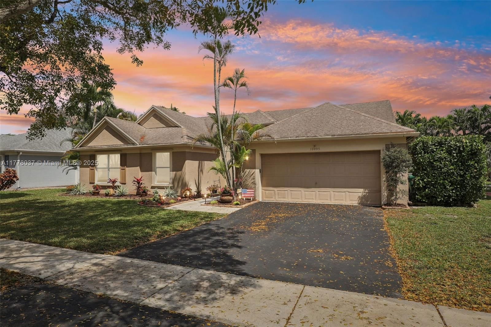 Real estate property located at 10095 55th Ln, Broward, Venture One Plat, Cooper City, FL