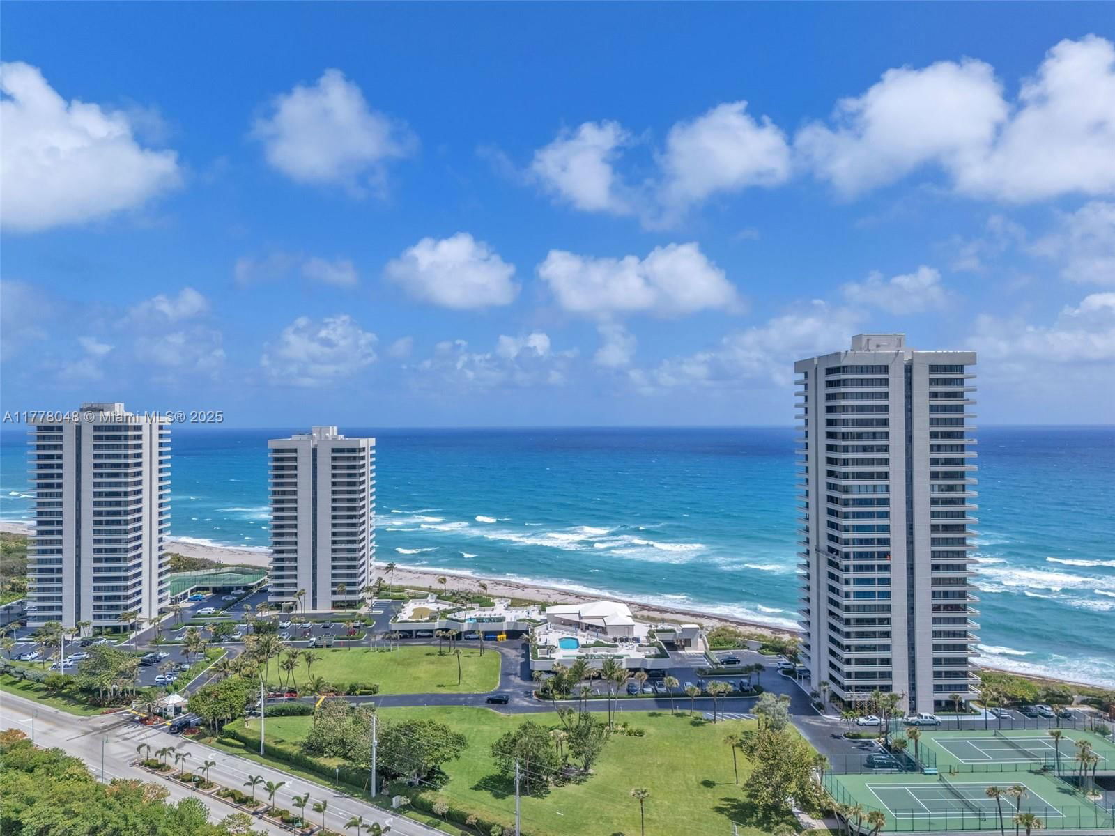 Real estate property located at 5510 Ocean Dr #19B, Palm Beach, Water Glades Condo, Singer Island, FL