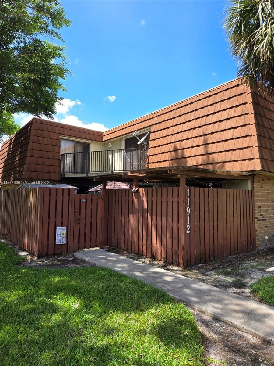 Real estate property located at 11912 13th Ct #11912, Broward, C H E Acres, Davie, FL