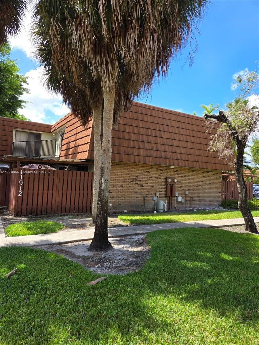 Real estate property located at 11912 13th Ct #11912, Broward, C H E Acres, Davie, FL