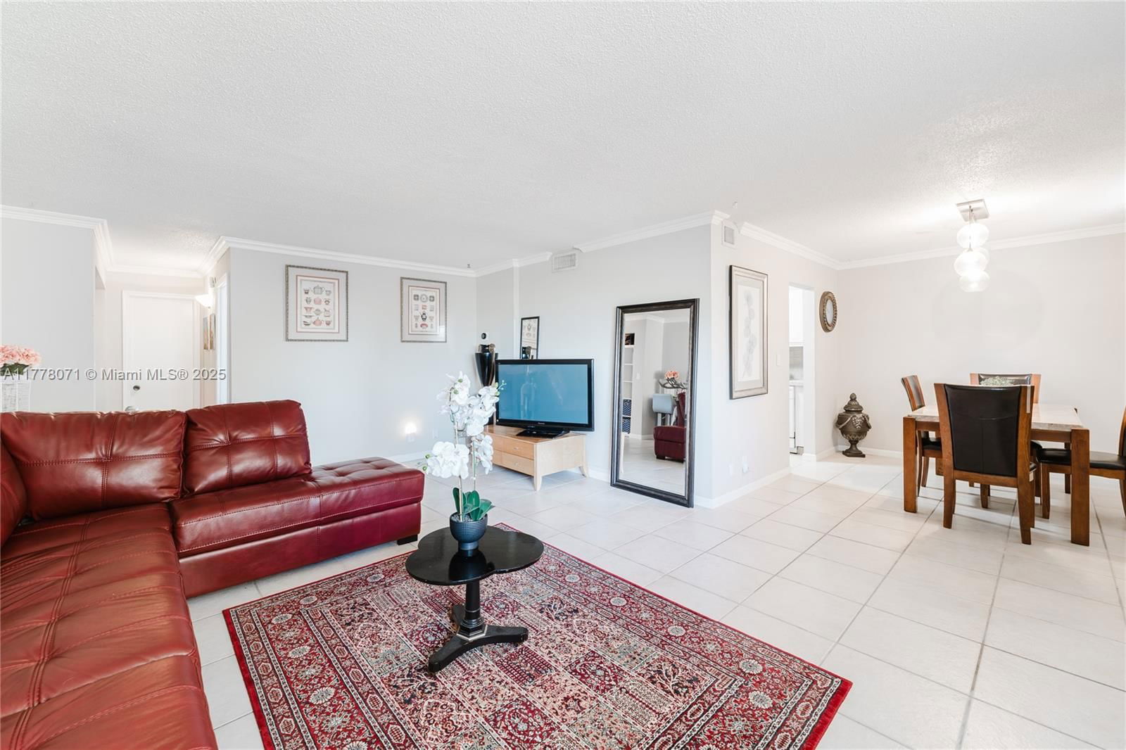 Real estate property located at 1811 Jefferson St #304, Broward, Telstar Condominium Inc, Hollywood, FL