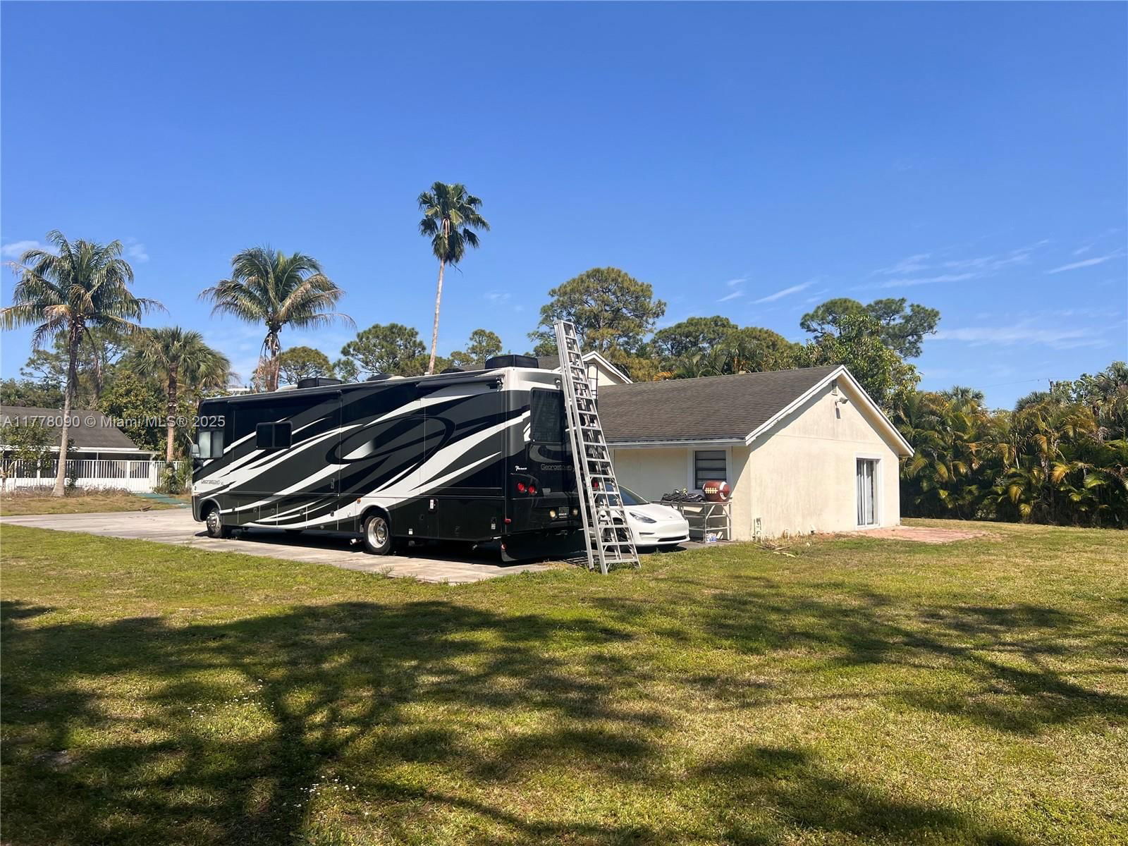 Real estate property located at 15664 North Rd, Palm Beach, Loxahatchee Groves, Loxahatchee, FL