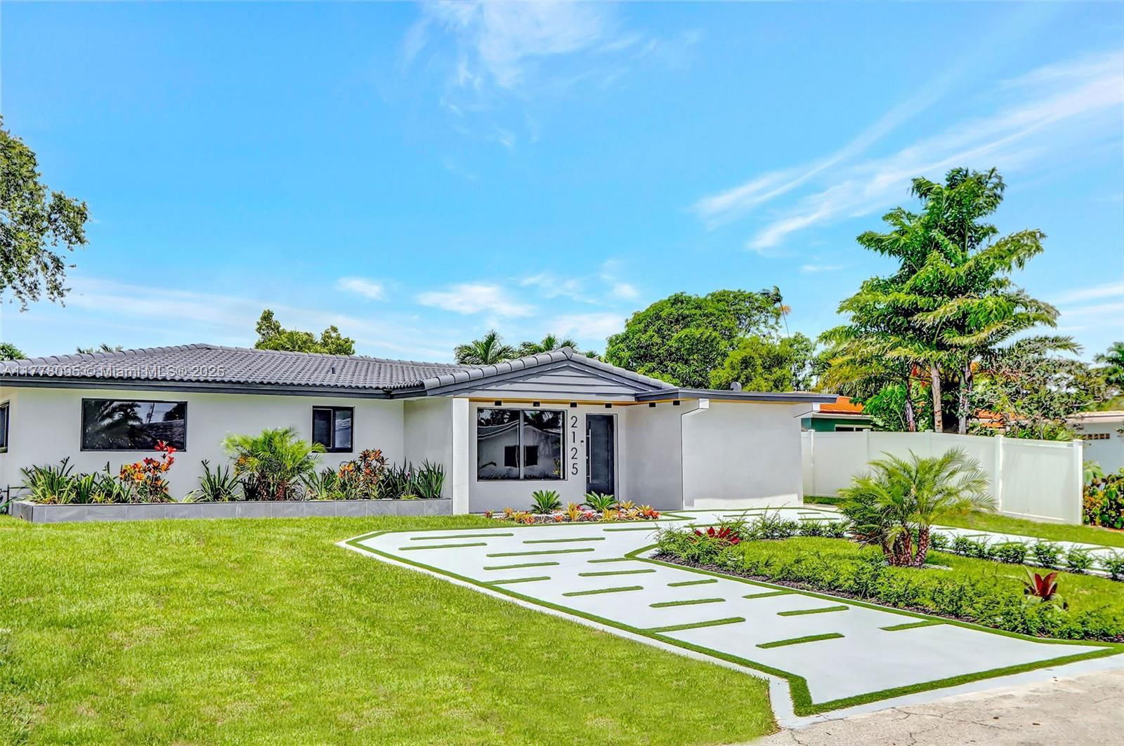 Real estate property located at 2125 17th Ave, Broward, Middle River Manor Add, Wilton Manors, FL
