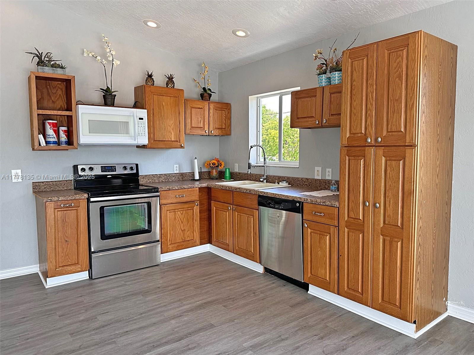 Real estate property located at 34 Judy Pl, Monroe, Largo Gardens, Key Largo, FL