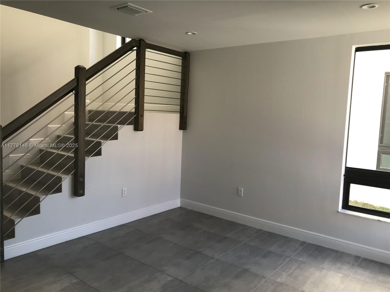 Real estate property located at 4384-4400 10th Ave, Miami-dade, East 10th Avenue, Hialeah, FL