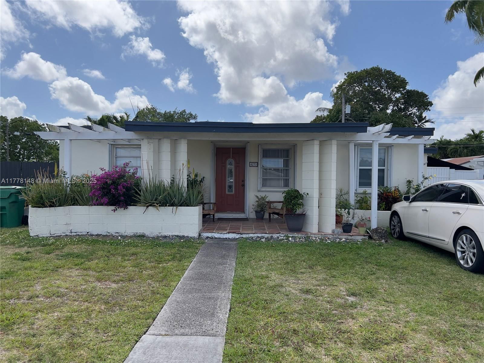 Real estate property located at 4270 99th Ave, Miami-dade, Tropical Estates, Miami, FL