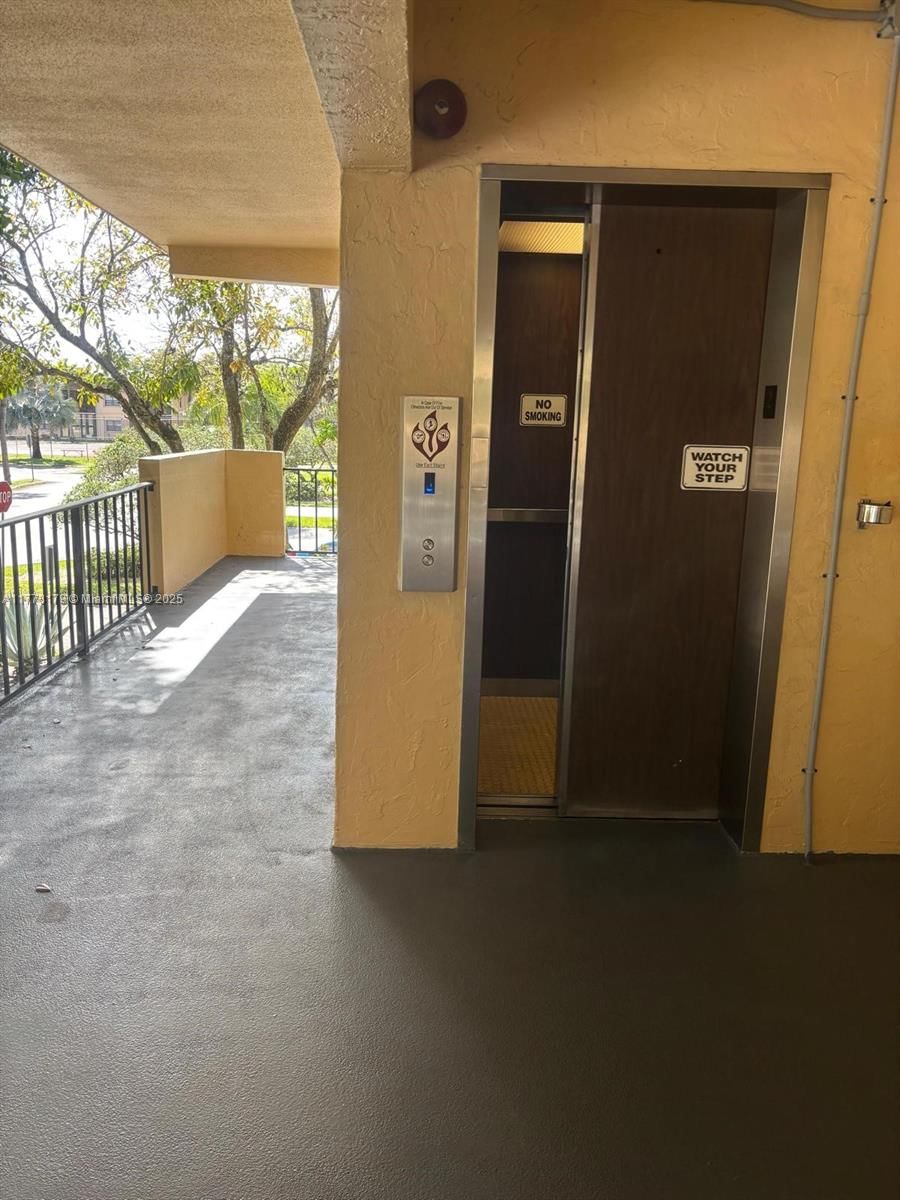Real estate property located at 151 Berkley Rd #206, Broward, Berkley House West, Hollywood, FL