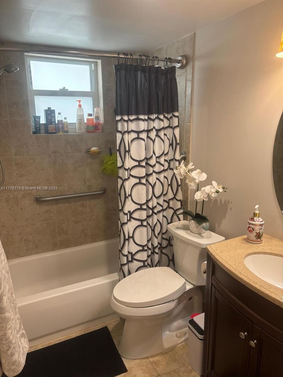 Real estate property located at 151 Berkley Rd #206, Broward, Berkley House West, Hollywood, FL