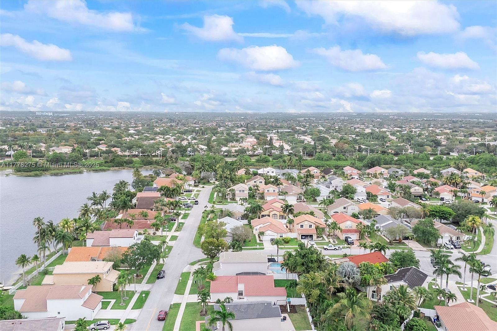 Real estate property located at 17522 12th St, Broward, Silver Lakes At Pembroke, Pembroke Pines, FL