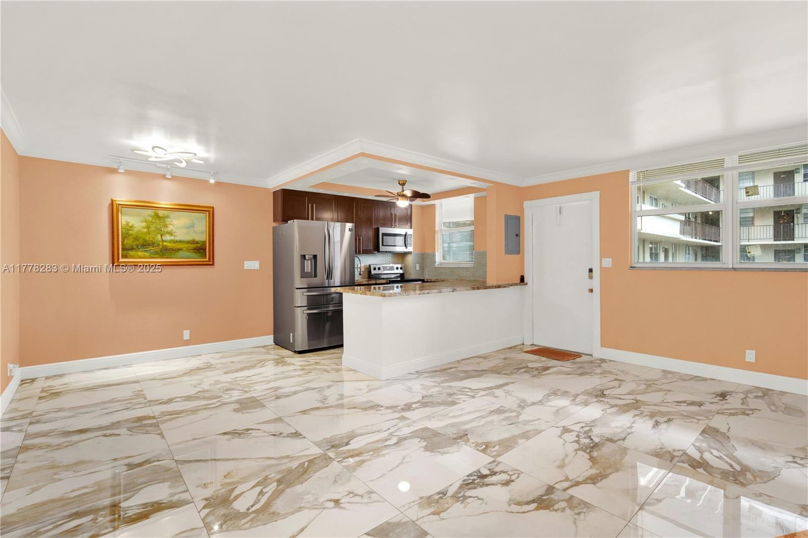 Real estate property located at 1811 Jefferson St #209, Broward, Telstar Condominium Inc, Hollywood, FL