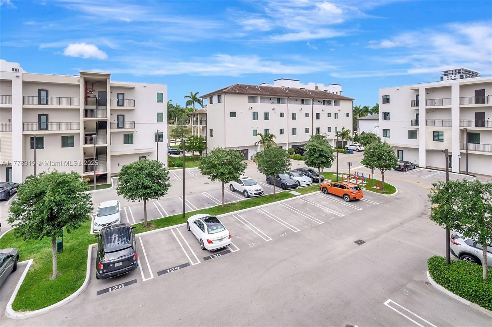 Real estate property located at 4740 84th Ct #32, Miami-dade, Urbana At The Residences, Doral, FL