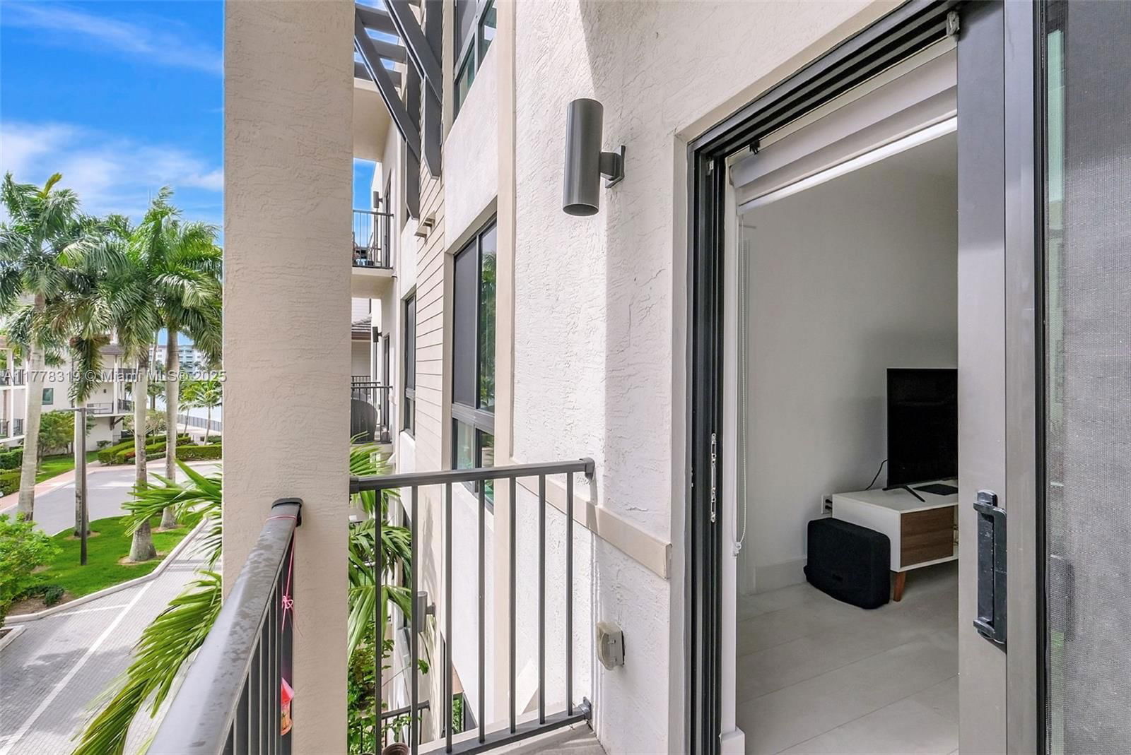 Real estate property located at 4740 84th Ct #32, Miami-dade, Urbana At The Residences, Doral, FL