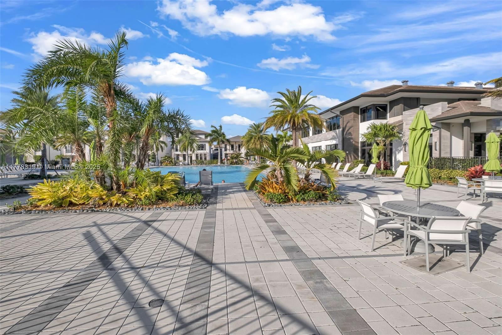 Real estate property located at 4740 84th Ct #32, Miami-dade, Urbana At The Residences, Doral, FL