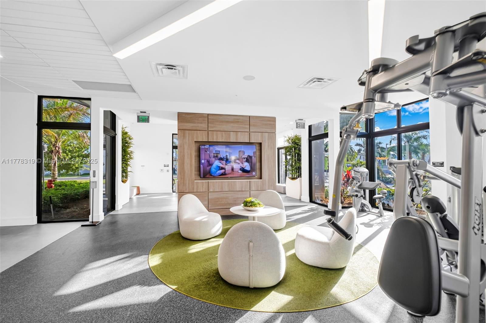 Real estate property located at 4740 84th Ct #32, Miami-dade, Urbana At The Residences, Doral, FL