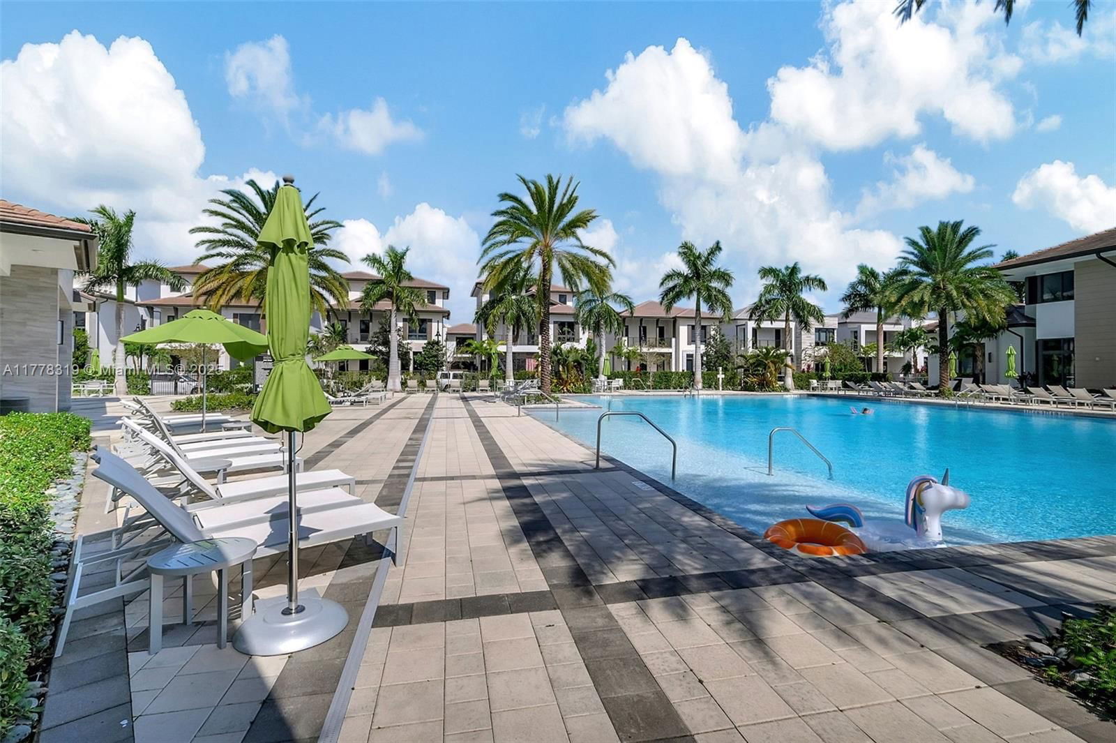 Real estate property located at 4740 84th Ct #32, Miami-dade, Urbana At The Residences, Doral, FL