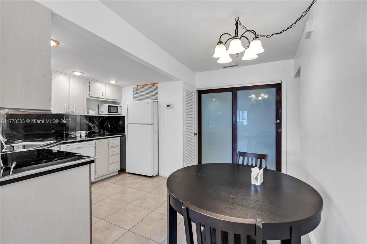 Real estate property located at 2175 56th St #107, Broward, Doria Condo, Fort Lauderdale, FL