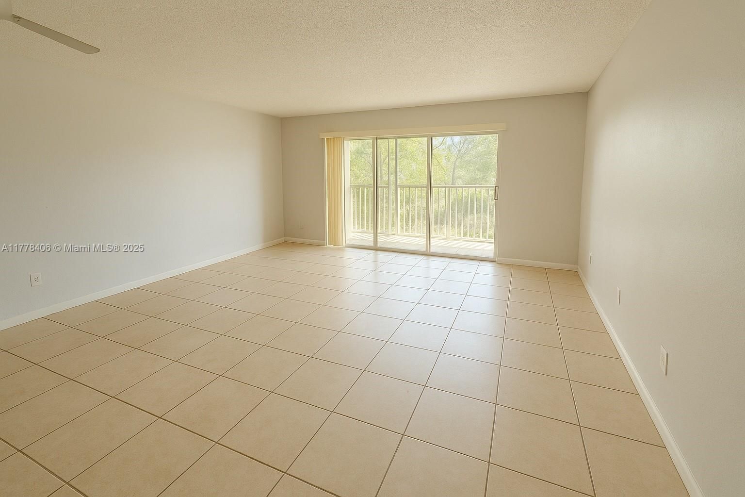 Real estate property located at 15221 6th Ave A204, Miami-dade, Ola Condo, Miami, FL