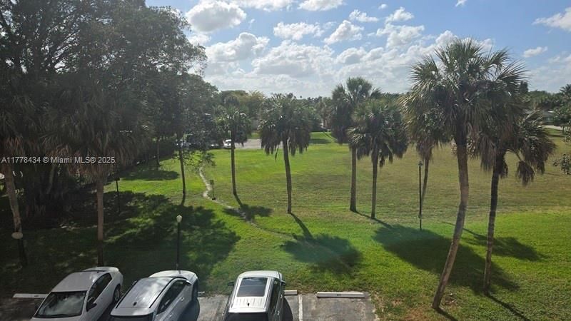 Real estate property located at 430 Commodore Dr #314, Broward, Lago West Condominium, Plantation, FL