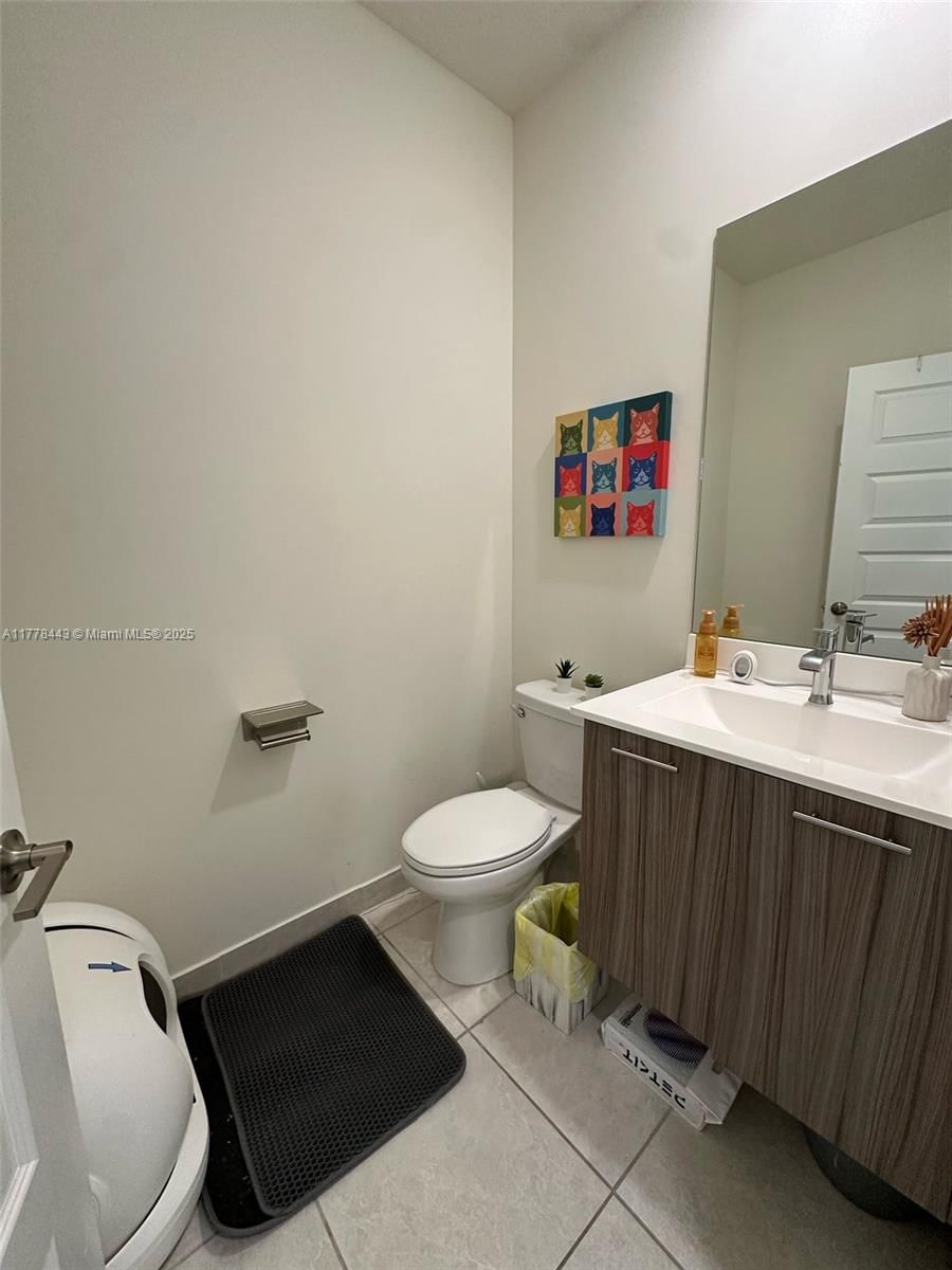 Real estate property located at 8301 41st St B-204, Miami-dade, Urbana At The Residences, Doral, FL